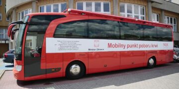 Mobilna klinika centrum krwiodawstwa cały czas w trasie