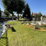 10.09.2021. Sobów. Ogród sensoryczny na terenie DPS-u w Sobowie / Emilia Sitarska / Radio Kielce