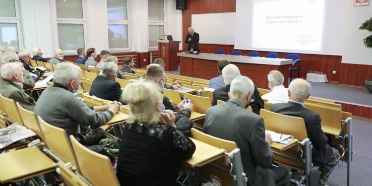 30.09.2021. Konferencja w ŚCO / Wiktor Taszłow / Radio Kielce