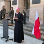 07.09.2021. Kielce. Uroczystości upamiętniające kieleckich westerplatczyków. Na zdjęciu: biskup Marian Florczyk / Anna Kwapisz / Radio Kielce