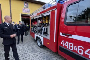 25.09.2021. Wszechświęte. Powitanie nowego samochodu strażackiego / Emilia Sitarska / Radio Kielce