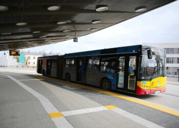 09.03.2021. Kielce. Busy na dworcu autobusowym / Wiktor Taszłow / Radio Kielce