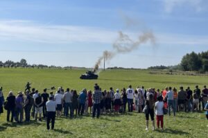 11.09.2021. Grzybów koło Staszowa. Widowisko „Ostatni żołnierz września - Hubal - historia prawdziwa" / Grażyna Szlęzak-Wójcik / Radio Kielce