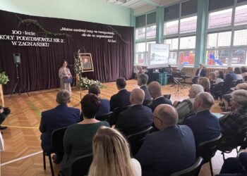 25.09.2021. Zagnańsk. Jubileusz 100-lecie istnienia placówki oświatowej / Monika Miller / Radio Kielce