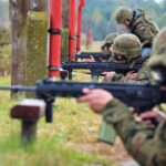 14.10.2021. Nowa Dęba. Pierwsze zajęcia na strzelnicy ochotników ŚBOT / ppor. Daniel Woś / ŚBOT