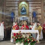 18.10.2021. Wąchock. 70. rocznica powrotu cystersów do Wąchocka. Msza święta której przewodniczył kardynał Stanisław Dziwisz / Wiktor Taszłow / Radio Kielce