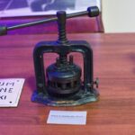 02.10.2021. Maleniec. Kolekcja stomatologiczna Piotra Kuźnika / Magdalena Galas-Klusek / Radio Kielce