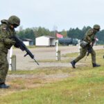 14.10.2021. Nowa Dęba. Pierwsze zajęcia na strzelnicy ochotników ŚBOT / ppor. Daniel Woś / ŚBOT