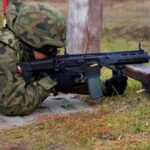 14.10.2021. Nowa Dęba. Pierwsze zajęcia na strzelnicy ochotników ŚBOT / ppor. Daniel Woś / ŚBOT