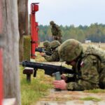 14.10.2021. Nowa Dęba. Pierwsze zajęcia na strzelnicy ochotników ŚBOT / ppor. Daniel Woś / ŚBOT
