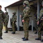 14.10.2021. Nowa Dęba. Pierwsze zajęcia na strzelnicy ochotników ŚBOT / ppor. Daniel Woś / ŚBOT