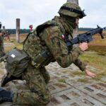 14.10.2021. Nowa Dęba. Pierwsze zajęcia na strzelnicy ochotników ŚBOT / ppor. Daniel Woś / ŚBOT