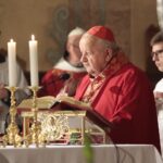 18.10.2021. Wąchock. 70. rocznica powrotu cystersów do Wąchocka. Msza święta której przewodniczył kardynał Stanisław Dziwisz / Wiktor Taszłow / Radio Kielce