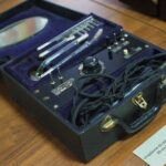 02.10.2021. Maleniec. Kolekcja stomatologiczna Piotra Kuźnika / Magdalena Galas-Klusek / Radio Kielce