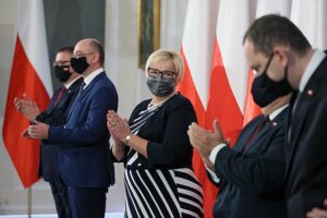 19.10.2021. Warszawa. Narodowy Dzień Pamięci Duchownych Niezłomnych. Wręczenie odznaczeń państwowych w Belwederze. Na zdjęciu szefowa Kancelarii Prezydenta RP Grażyna Ignaczak-Bandych (w środku) / Leszek Szymański / PAP