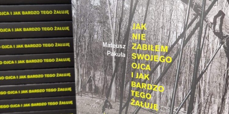 Książka „Jak nie zabiłem swojego ojca i jak bardzo tego żałuję” / Mateusz Pakuła/Facebook