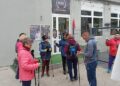 15.10.2021. Ostrowiec Św. Uczestnicy spotkania o questach rozpoczęli później warsztaty z nordic walking / LGD „Krzemienny Krąg”/Facebook