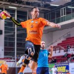 30.10.2021. Ostrowiec Świętokrzyski. Mecz KSZO Ostrowiec - AZS AGH Kraków / facebook.com/KSZO.Handball