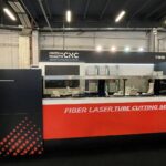 19.10.2021. Kielce. Targi Kielce. „Przemysłowa Wiosna w Targach Kielce”. Wycinarka laserowa / Paulina Michta / Radio Kielce