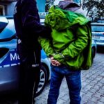 Zatrzymanie samochodu z nielegalnymi migrantami w Siemiatyczach / KPP w Siemiatyczach