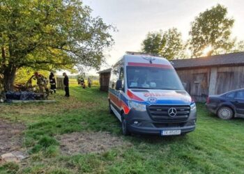 03.10.2021. Podlesie. Miejsce wypadku / PSP Jędrzejów