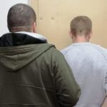 Na zdjęciu: zatrzymanie jednego z mężczyzn / świętokrzyska policja