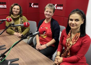 24.10.2021. Sandomierz. KGW Gorzyczany. Na zdjęciu (od lewej): Justyna Trześniewska - członek KGW, Alicja Wołos - przewodnicząca, Marta Kiliańska - koordynatorka projektu „Aktywni ma zdrowie" / Grażyna Szlęzak-Wójcik / Radio Kielce