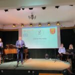 22.10.2021. Kielce. Dom Środowisk Twórczych. Konkursy poświęcone Cyprianowi Kamilowi Norwidowi. Na zdjęciu (przemawia): Andrzej Zdeb - dyrektor III LO w Kielcach / Daniel Lenart / Radio Kielce