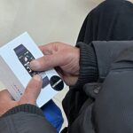 26.10.2021. Bałtów. Rozdanie opasek medycznych niepełnosprawnym i starszym mieszkańcom gminy / Emilia Sitarska / Radio Kielce