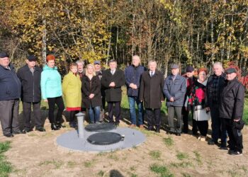 21.10.2021. Biechów w gminie Kunów. Otwarcie nowego odwiertu / Lech Łodej/Facebook