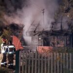 25.10.2021. Błotnica. Pożar domu / straż pożarna