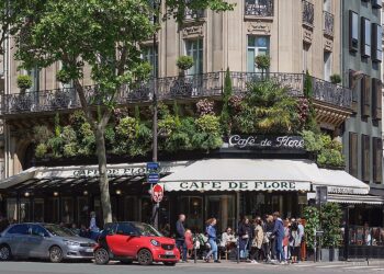 Café de Flore w Paryżu / Wikipedia