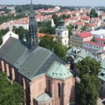 22.10.2021. Sandomierz. Remont dachu bazyliki katedralnej / ks. Jacek Marchewka