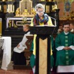 17.10.2021. Sandomierz. Msza święta w bazylice katedralnej w Sandomierzu  z okazji rozpoczęcia synodu ogłoszonego przez papieża Franciszka / ks. Wojciech Kania / sekretarz biskupa Krzysztofa Nitkiewicza