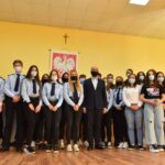 11.10.2021. Włoszczowa. Spotkanie wiceministra spraw zagranicznych Piotra Wawrzyka z młodzieżą / Magdalena Galas-Klusek / Radio Kielce