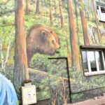 13.10.2021. Gowarczów. Mural na elewacji Centrum Kultury i Aktywności Lokalnej w Gowarczowie / Magdalena Galas-Klusek / Radio Kielce