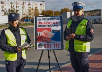 22.10.2021. Końskie. Akcja policjantów przeciwko kieszonkowcom / Magdalena Galas-Klusek / Radio Kielce