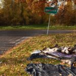 26.10.2021. Błotnica. Zgliszcza domu, który spłonął w pożarze / Magdalena Galas-Klusek / Radio Kielce