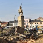 27.10.2021. Końskie. Rynek. Pomnik Tadeusza Kościuszki / Magdalena Galas-Klusek / Radio Kielce