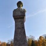 27.10.2021. Końskie. Rynek. Pomnik Tadeusza Kościuszki / Magdalena Galas-Klusek / Radio Kielce