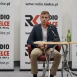 03.10.2021. Studio Polityczne Radia Kielce. Na zdjęciu: Bartosz Pyrz - Konfederacja / Sebastian Kalwat / Radio Kielce