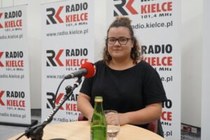 10.10.2021. Kielce. Studio Polityczne Radia Kielce. Na zdjęciu: Julia Polakowska - Konfederacja-Partia KORWIN / Dionizy Krawczyński / Radio Kielce