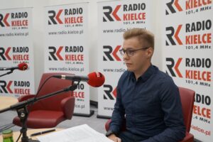 10.10.2021. Kielce. Studio Polityczne Radia Kielce. Na zdjęciu: Sebastian Gaweł - Nowa Lewica Federacja Młodych Socjaldemokratów / Dionizy Krawczyński / Radio Kielce