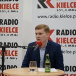 17.10.2021. Studio Polityczne Radia Kielce. Na zdjęciu: Łukasz Wasilewski -  Konfederacja Ruch Narodowy / Sebastian Kalwat / Radio Kielce