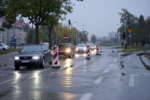 18.10.2021. Kielce. Przebudowa skrzyżowania Alei Solidarności z Aleją Tysiąclecia Państwa Polskiego i ulicą Domaszowską / Piotr Kwaśniewski / Radio Kielce