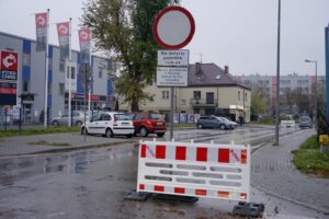 18.10.2021. Kielce. Przebudowa skrzyżowania Alei Solidarności z Aleją Tysiąclecia Państwa Polskiego i ulicą Domaszowską / Piotr Kwaśniewski / Radio Kielce