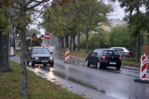 18.10.2021. Kielce. Łamanie przepisów na ulicy Domaszowskiej / Piotr Kwaśniewski / Radio Kielce