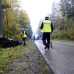 18.10.2022. Kielce. Ulica Zagnańska. Dachowanie samochodu / Piotr Kwaśniewski / Radio Kielce