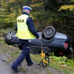 18.10.2022. Kielce. Ulica Zagnańska. Dachowanie samochodu / Piotr Kwaśniewski / Radio Kielce