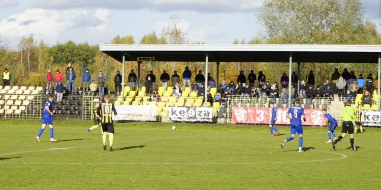 23.10.2021. Połaniec. Mecz: Czarni Połaniec - Wisła Sandomierz / Maciej Makuła / Radio Kielce